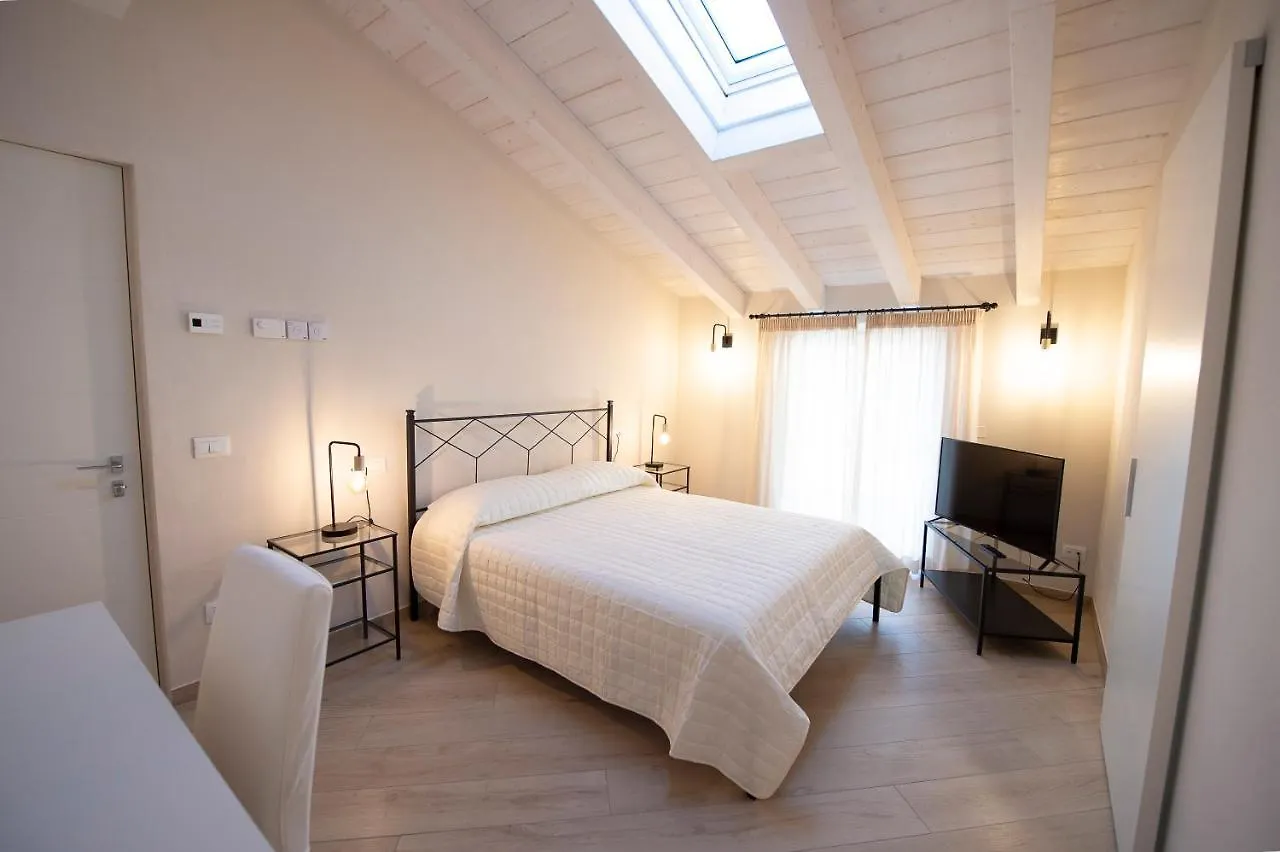 Bed & Breakfast Villino Micol Camere A Due Passi Dal Mare Marina Di Carrara
