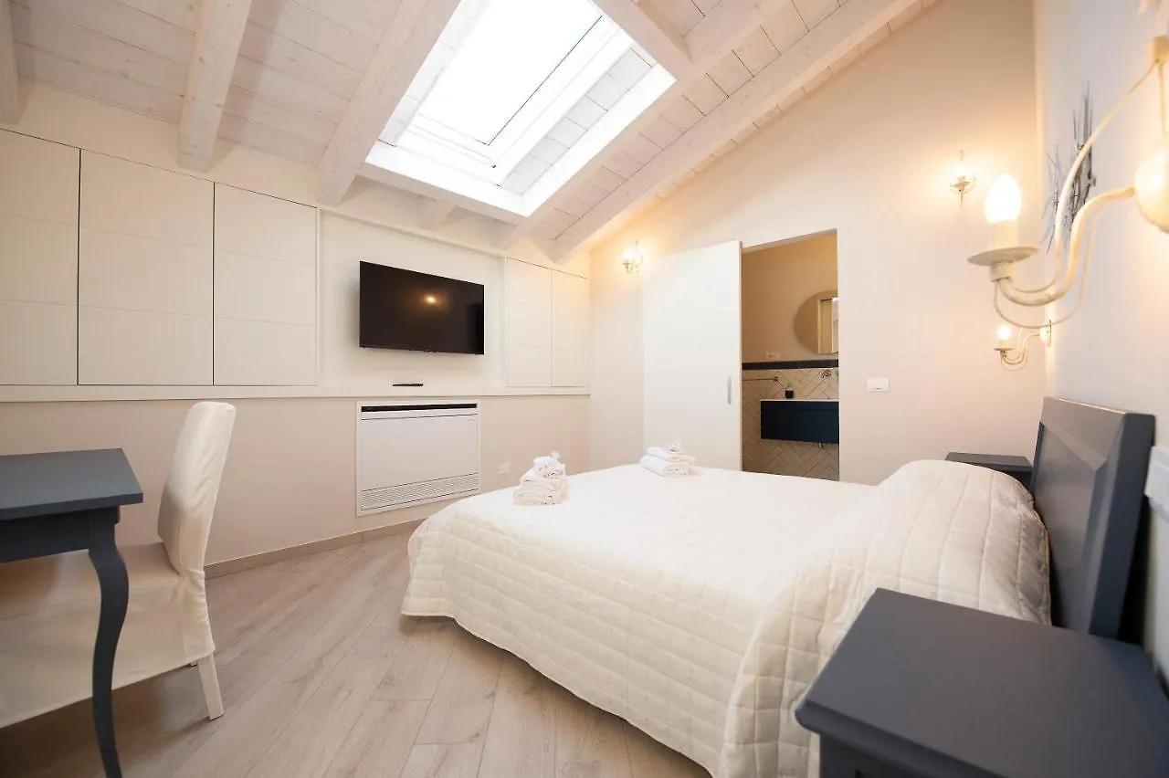 Villino Micol Camere A Due Passi Dal Mare Marina Di Carrara Italien