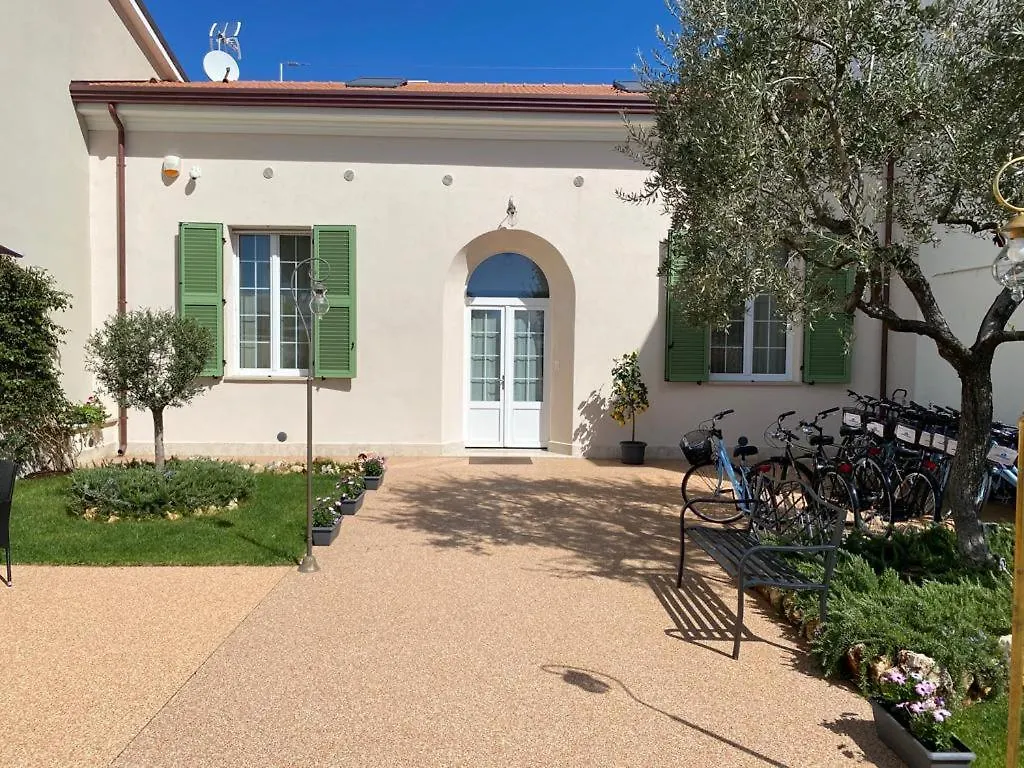Villino Micol Camere A Due Passi Dal Mare Marina Di Carrara