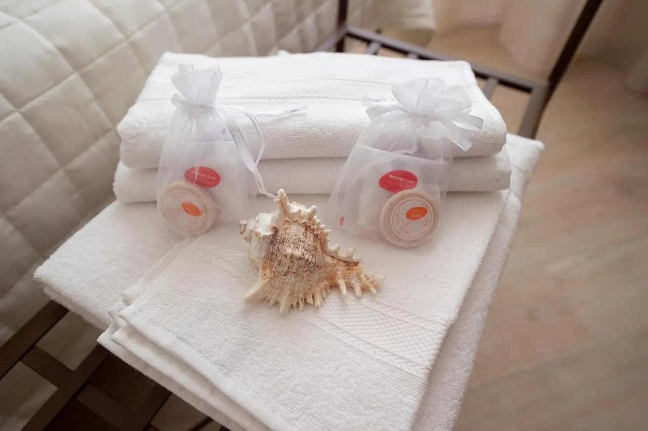 Bed & Breakfast Villino Micol Camere A Due Passi Dal Mare Marina Di Carrara